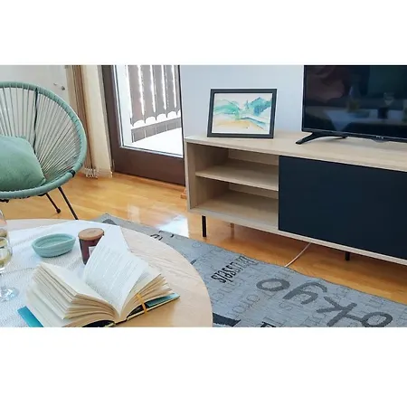 Vela Apartment *